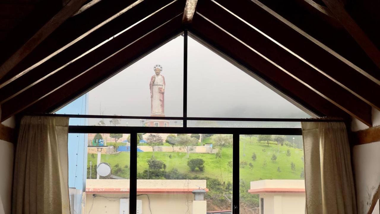 Hotel Noris Алауси Экстерьер фото