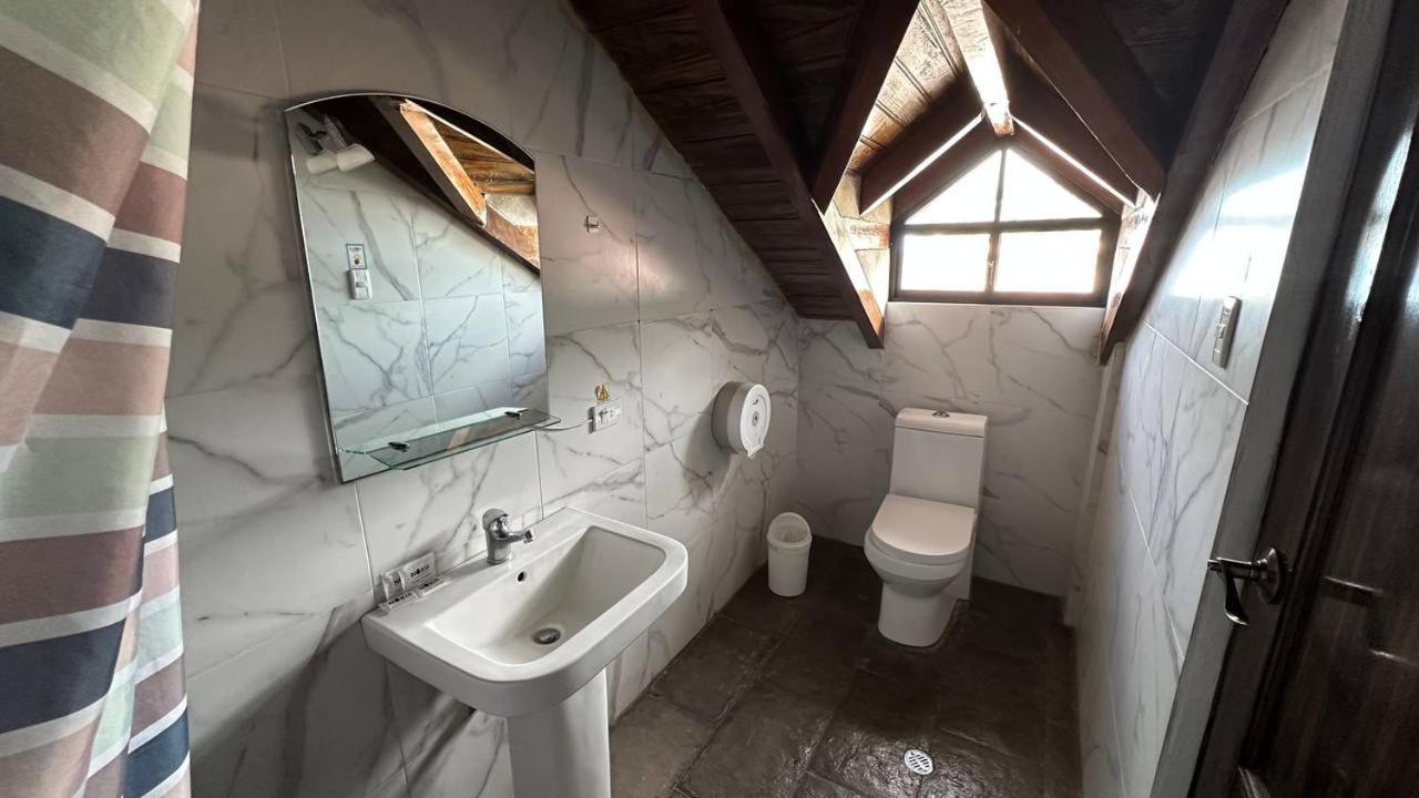 Hotel Noris Алауси Экстерьер фото